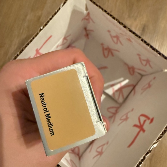 IT Cosmetics CC+ Cream - Neutral Medium IN BOX SEALED NEVER USED OR OPENED NWT - Picture 5 of 11